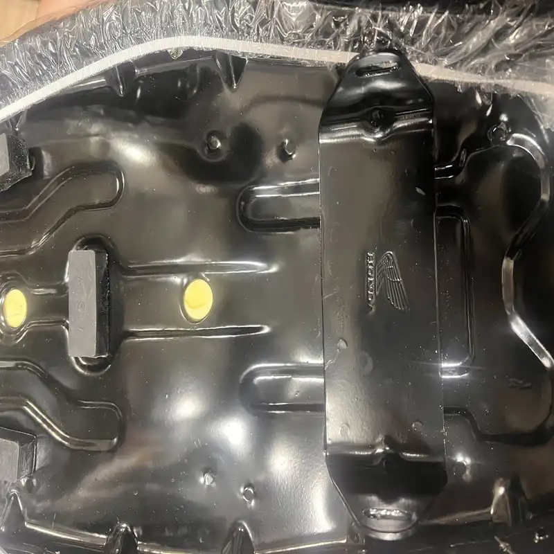 زین موتورسیکلت هوندا مدل HON4 مناسب برای هوندا