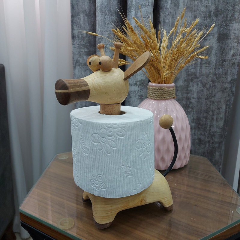 پایه رول دستمال کاغذی مدل زرافه گردن کوتاه چوبی