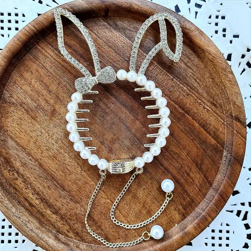 گیره مو زنانه مدل گوجه‌ای گوش گربه آویزدار کد brg 790