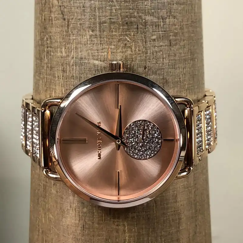 ساعت مچی عقربه ای زنانه مایکل کورس مدل MK3853