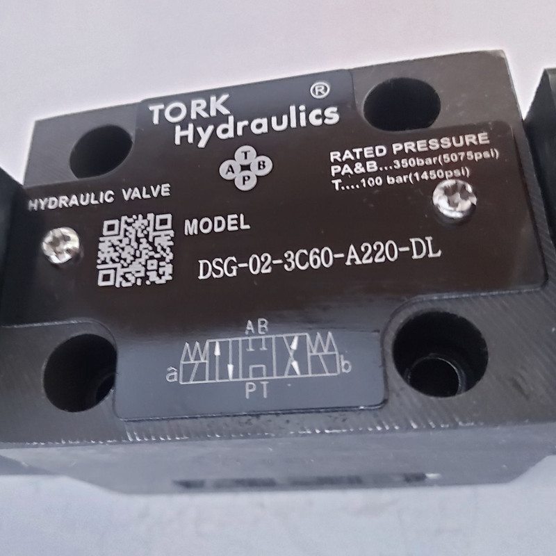 شیر برقی هیدرولیک ترک هیدرولیک مدل DSG-02-3C60-A220-DL-1/4In شیر برقی هیدرولیک ترک هیدرولیک مدل DSG-02-3C60-A220-DL-1/4In