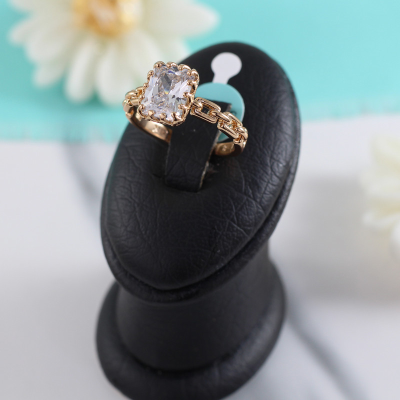 انگشتر زنانه ژوپینگ مدل سولیتر کد L384 انگشتر زنانه ژوپینگ مدل سولیتر کد L384