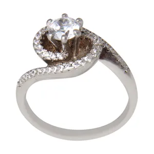 انگشتر نقره زنانه مدل آبکاری رادیوم کد AWR_867