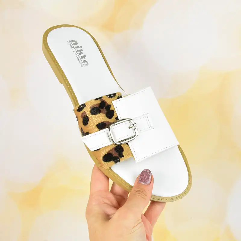 صندل زنانه نیکتا مدل پلنگی سگکی WH.4030