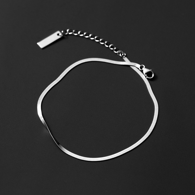 پابند نقره زنانه مدل هرینگ بُن