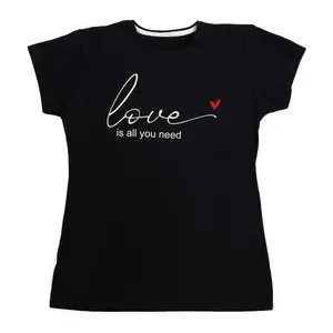 تی شرت آستین کوتاه زنانه مدل love is رنگ مشکی