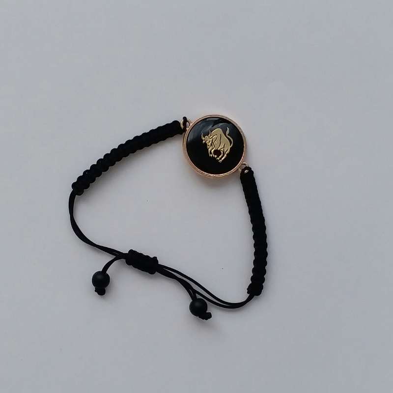 دستبند مدل ماه تولد اردیبهشت G26