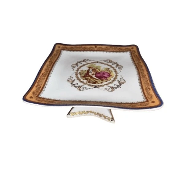 شیرینی خوری چینی پردیس مدل پایه دار طرح لیلی و مجنون