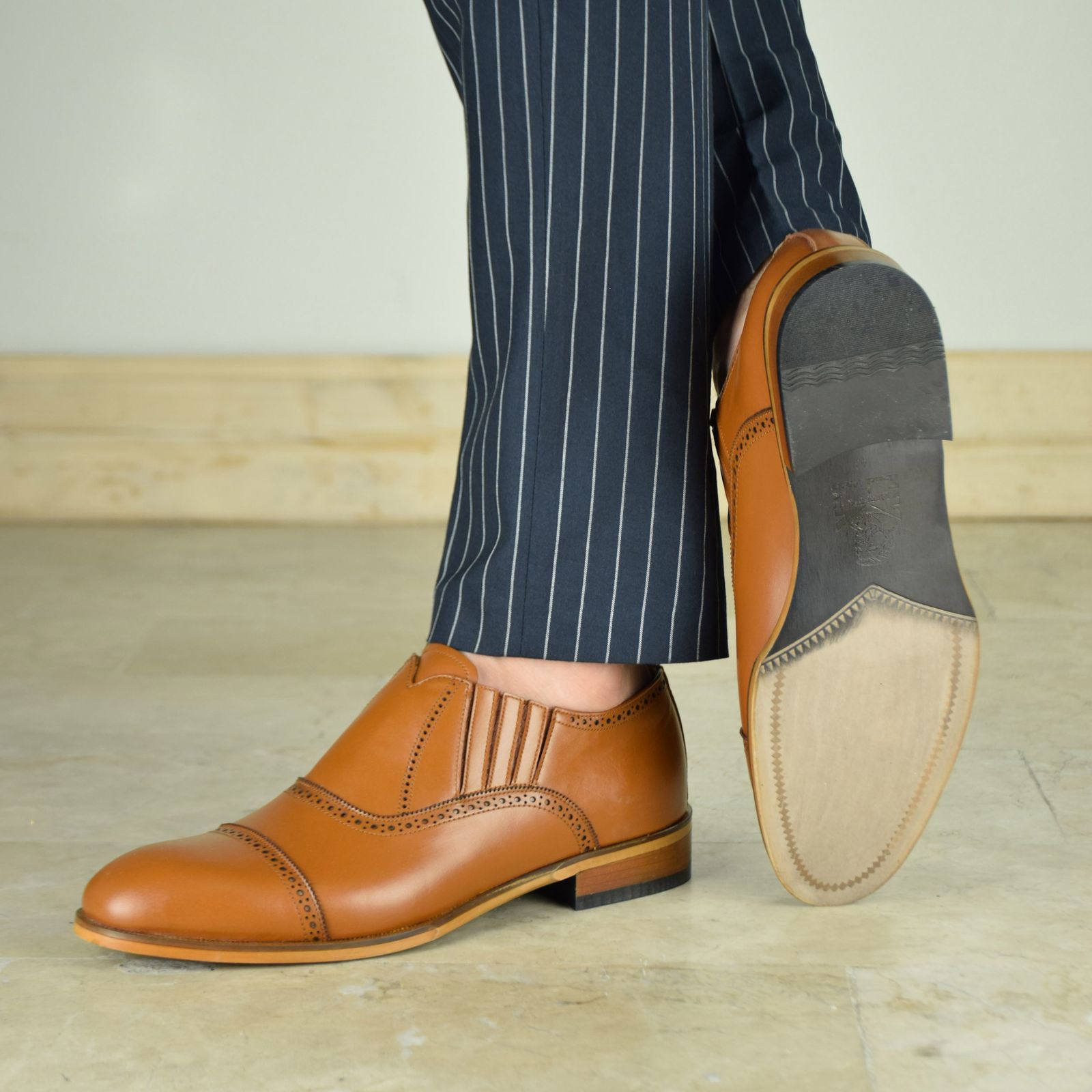 کفش مردانه کرمانی مدل چرم دستدوز طبیعی کد 1070 رنگ عسلی -  - 2