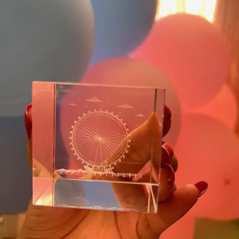 چراغ خواب طرح گوی کریستال مدل چرخ و فلک برج لندن کد JIMI110