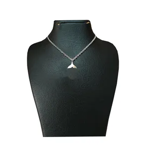 گردنبند ویونج مدل استیل طرح دم وال 01