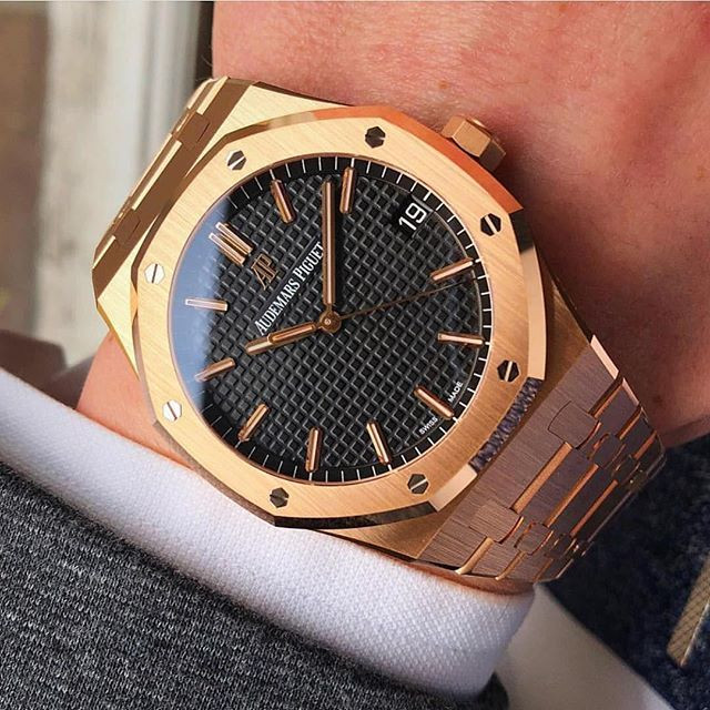 ساعت مچی عقربه ای مردانه مدل Royal OAK کد 07