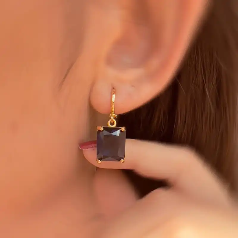 گوشواره زنانه وای اس ایکس مدل مربع نگینی