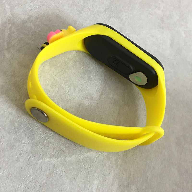 ساعت مچی دیجیتال مدل ضد آب سیلیکونی طرح زنبور کیوت کد bee yel 33