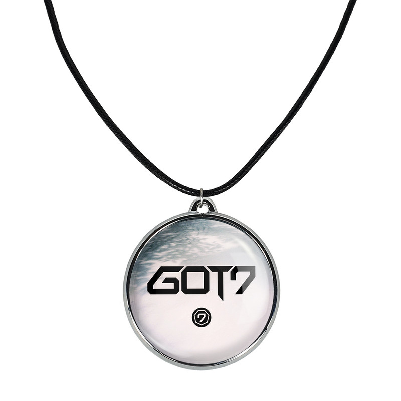 گردنبند خندالو مدل گروه گات سون GOT7 کد 2103621030 گردنبند خندالو مدل گروه گات سون GOT7 کد 2103621030