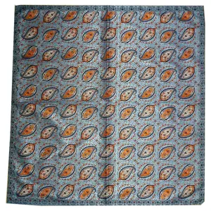 رومیزی ترمه ابریشمی کد 2003 سایز 100 × 100 سانتی متر