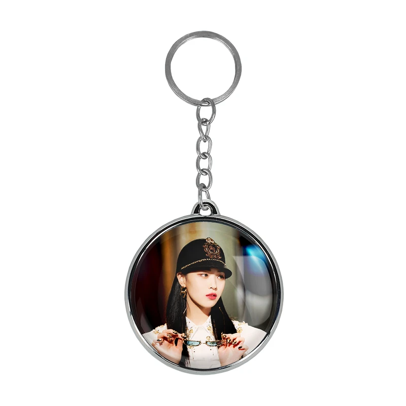 جاکلیدی خندالو طرح ریوجین گروه ایتزی ITZY مدل دوطرفه کد 2018120184