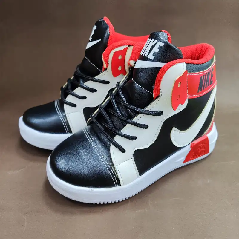 کفش مخصوص پیاده روی بچگانه مدل 2025 AA