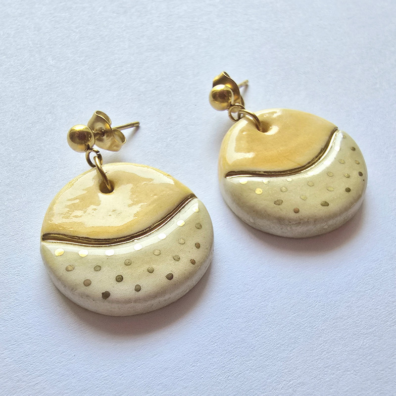 گوشواره دست ساز مدل ماه گون