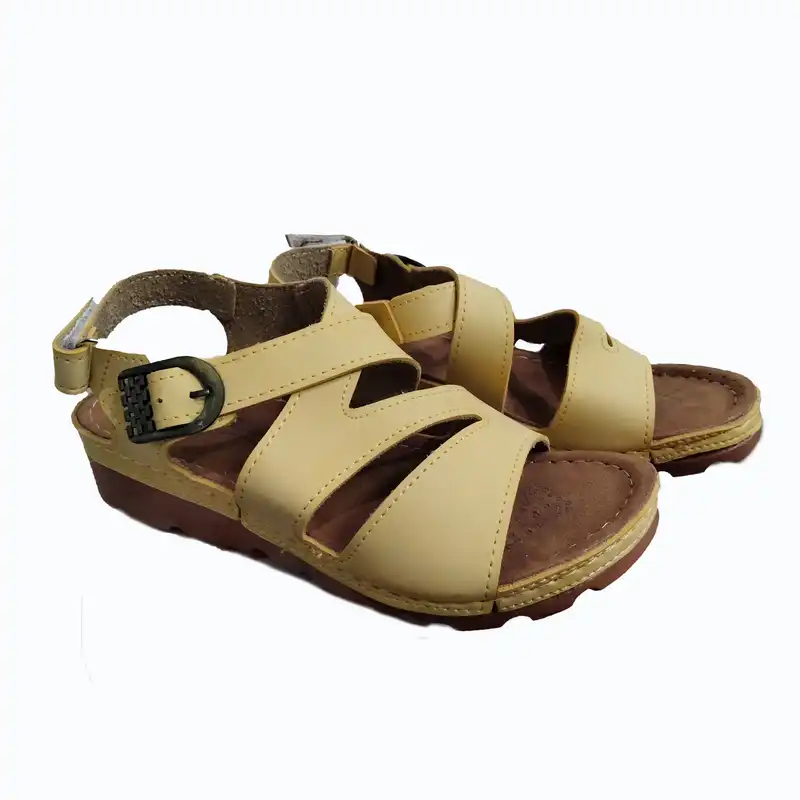 صندل زنانه مدل چسبی رنگ زرد