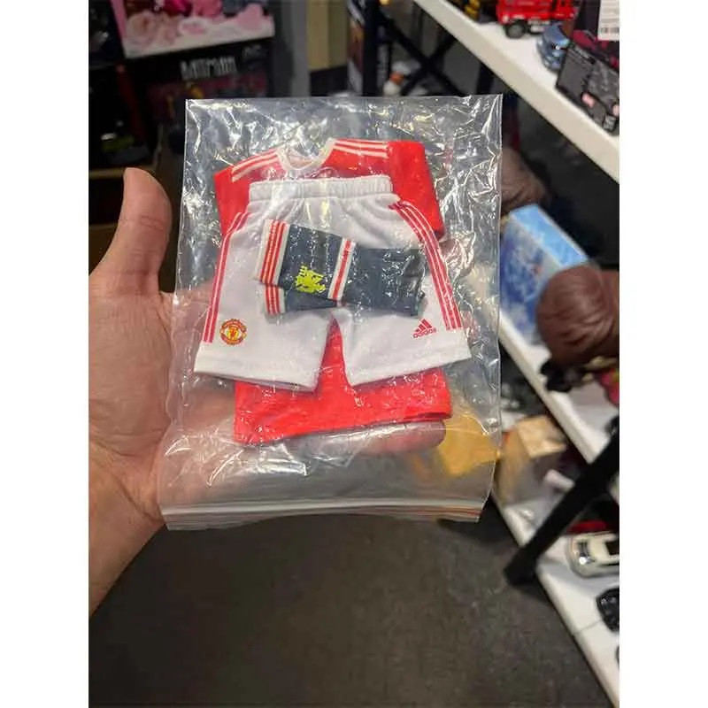 اکشن فیگور مدل رونالدو طرح رئال مادرید ارتفاع 30 سانتی متر