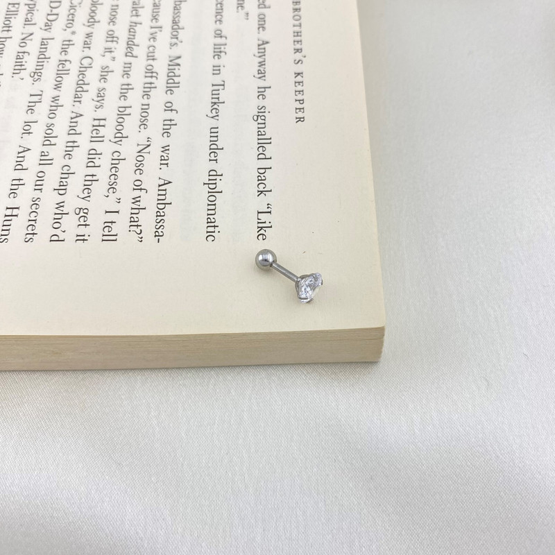 پیرسینگ گوش زنانه مدل تک نگین کد P4459