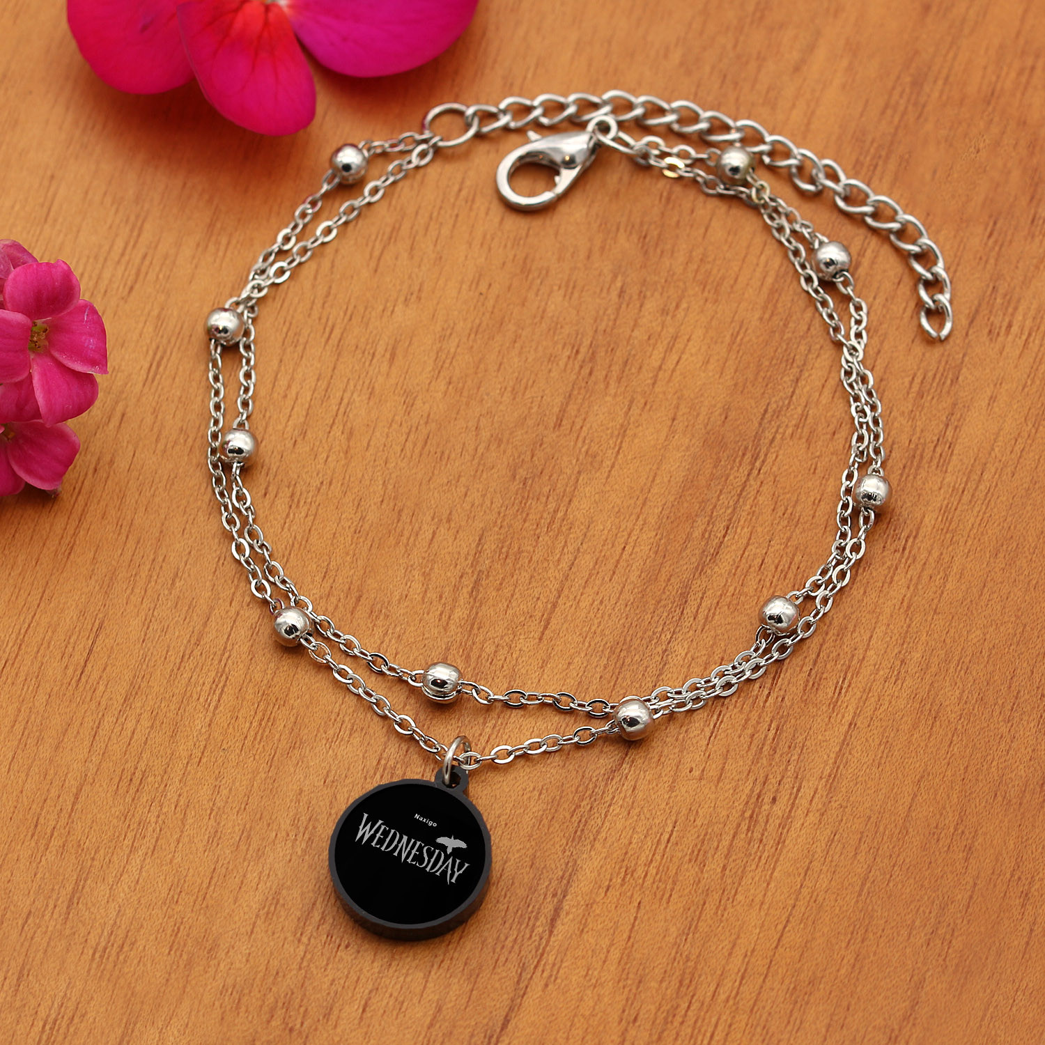 پابند زنانه ناکسیگو مدل شب تاب طرح Wednesday کد LB7389 پابند زنانه ناکسیگو مدل شب تاب طرح Wednesday کد LB7389