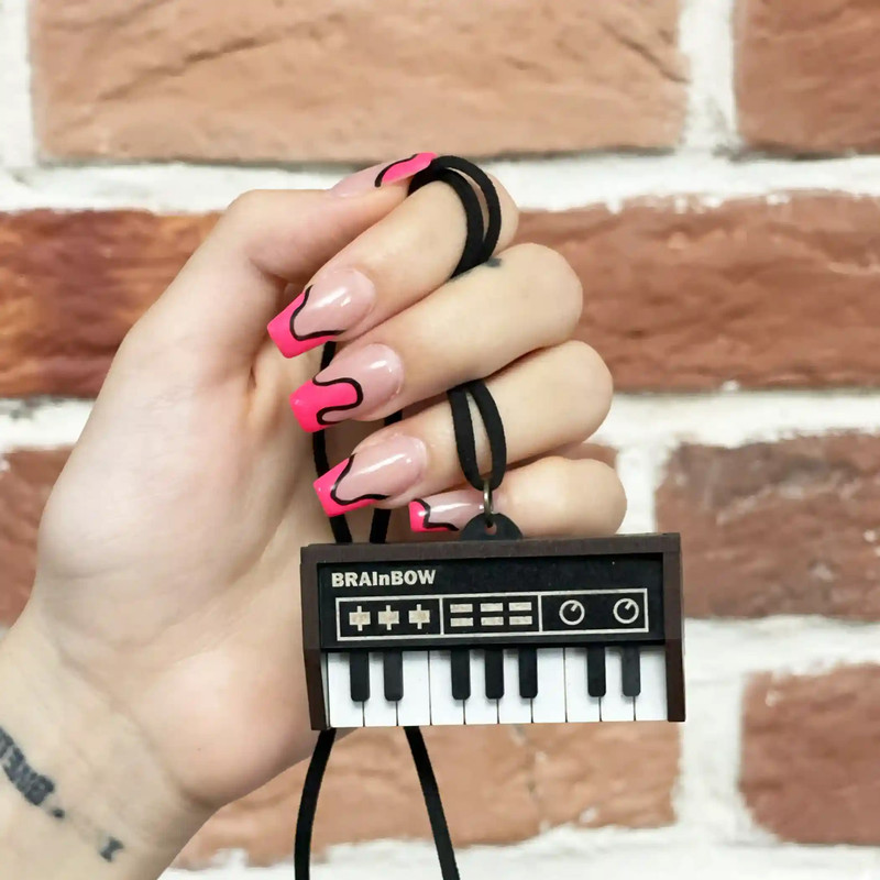 گردنبند طرح ساز ارگ مدل چوبی کد m.25325s گردنبند طرح ساز ارگ مدل چوبی کد m.25325s