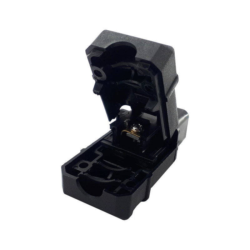 سوکت مادگی یو پی اس 16 آمپر مدل ZICO-7048