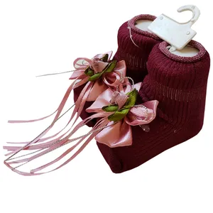 جوراب دخترانه مدل پاپیون کد san99 رنگ زرشکی