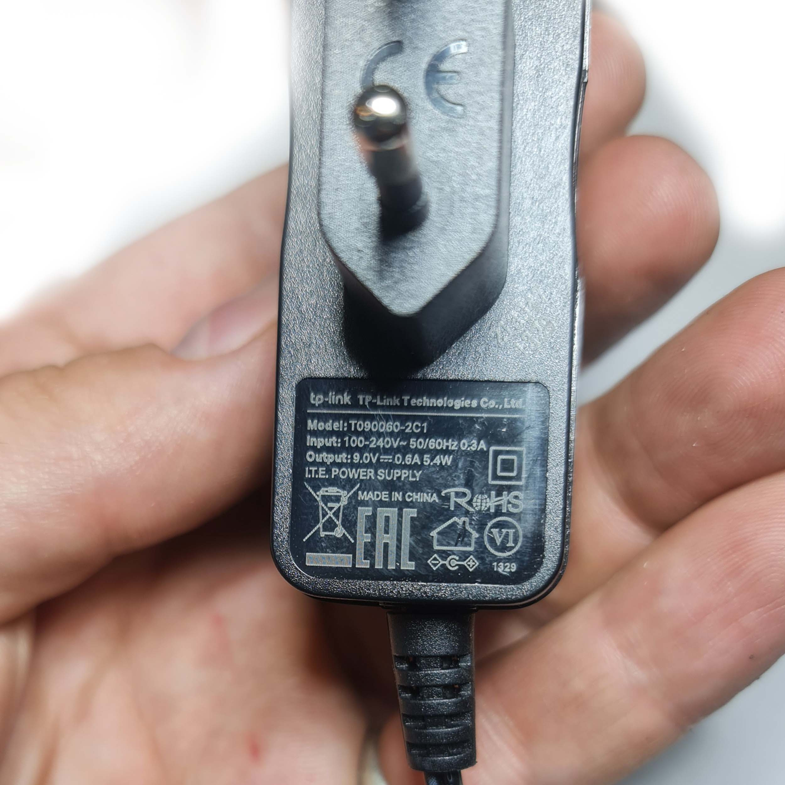 آداپتور 9 ولت 600 میلی آمپر تی پی لینک مدل KSRE-TP9-600