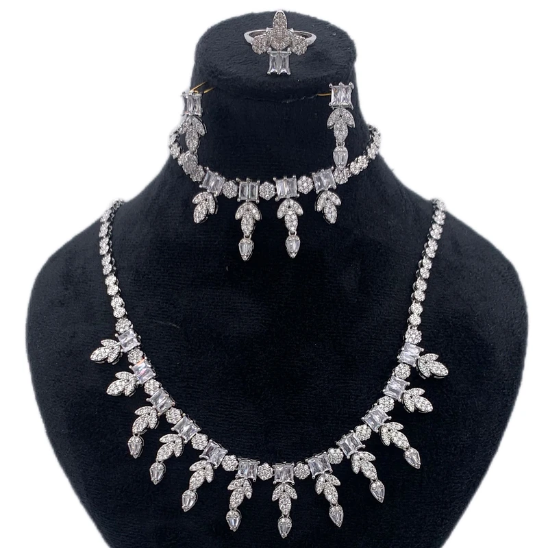 نیم ست زنانه مدل جواهری KYSET024