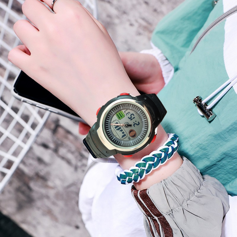 ساعت مچی عقربه ای بچگانه مدل دو زمانه موتور پمپی ساعت مچی عقربه ای بچگانه مدل دو زمانه موتور پمپی