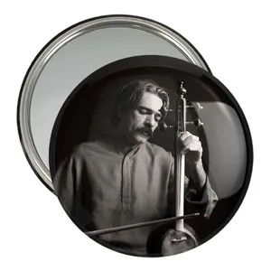 آینه جیبی خندالو مدل کیهان کلهر  کد 5354