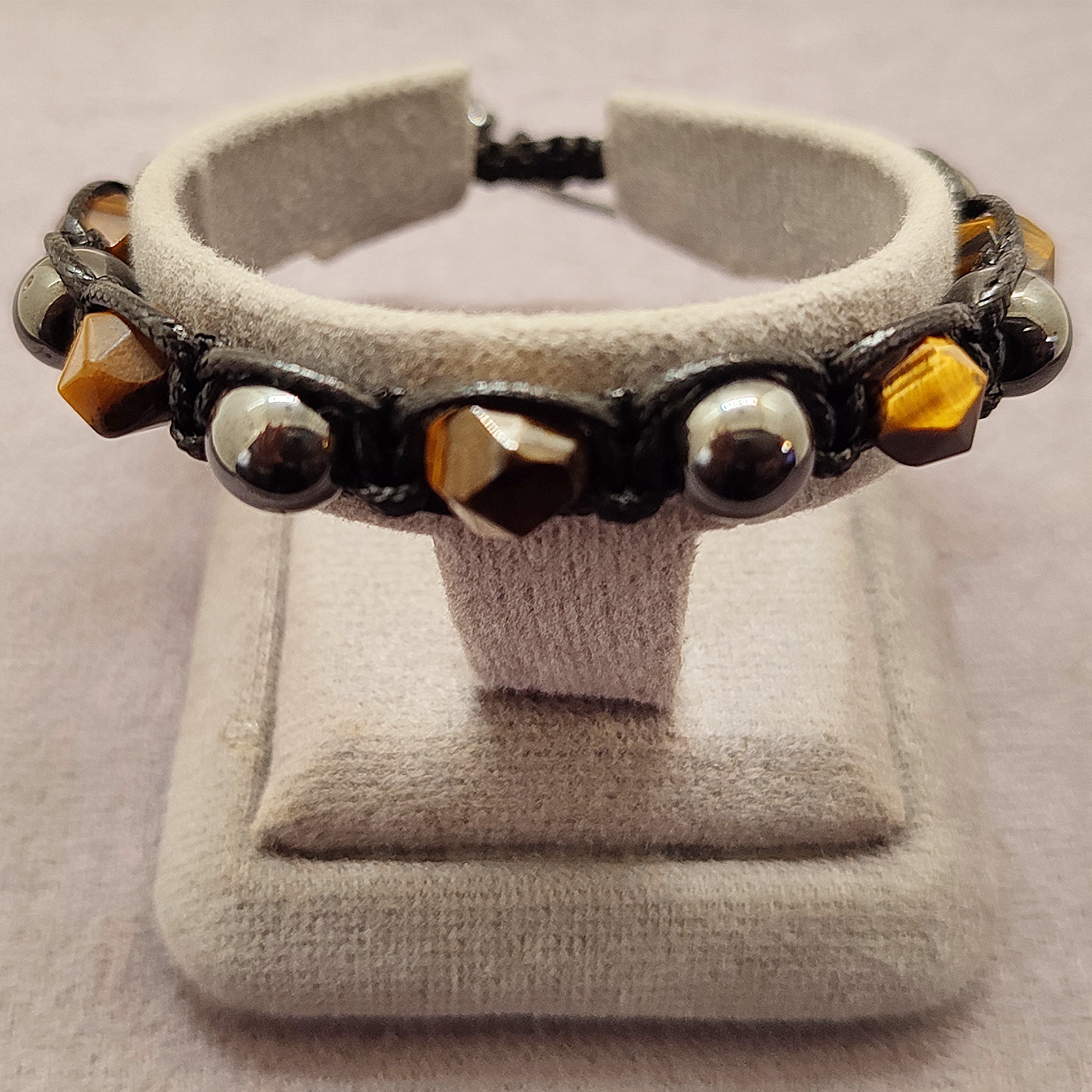 دستبند زنانه مدل بافت سنگ چشم ببر و حدید دستبند زنانه مدل بافت سنگ چشم ببر و حدید