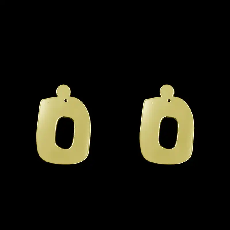 گوشواره طلا 18 عیار زنانه مدوپد مدل هندسی کد GA1-15068