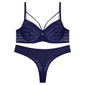 ست شورت و سوتین زنانه نوشه پوش مدل فنردار توری راه راه رنگ سرمه ای