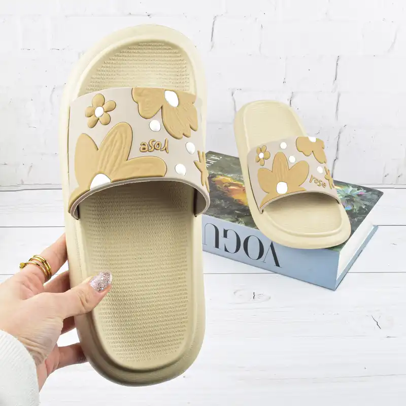 دمپایی زنانه پاپا مدل NCF.2777