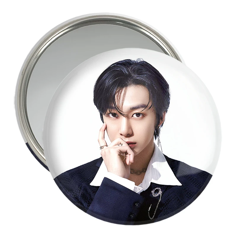 آینه جیبی خندالو مدل هیونگ وون گروه مانستا اکس MONSTA X  کد 21180