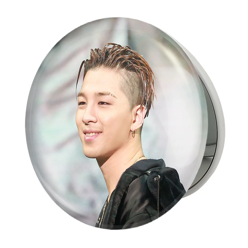 آینه جیبی خندالو طرح ته یانگ گروه بیگ بنگ BIGBANG مدل تاشو کد 12578 