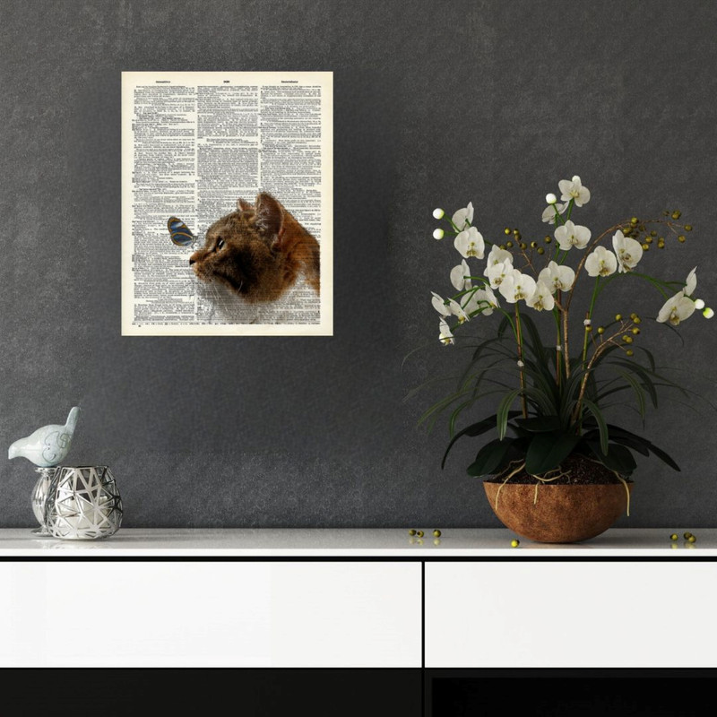 پوستر مدل  تصویر پروانه بر روی گربه 