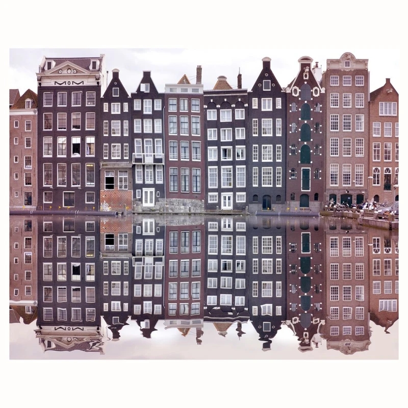 پوستر مدل انعکاس