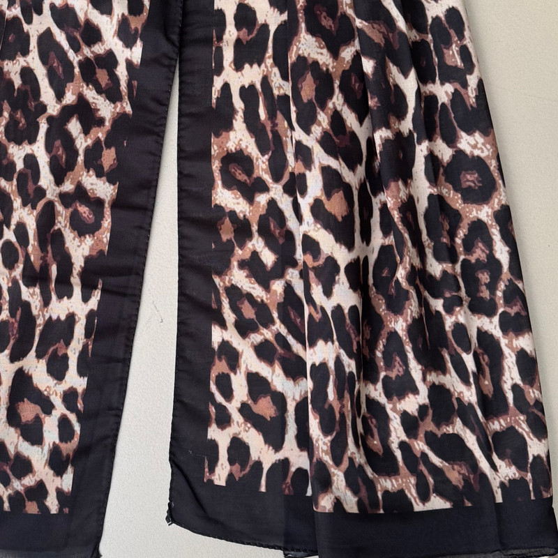 شال زنانه مدل نخی پلنگی