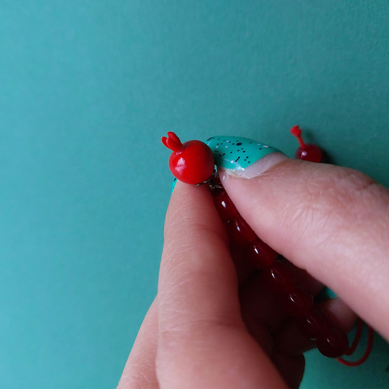 دستبند دخترانه مدل شب یلدا آویز انار کد HCK135