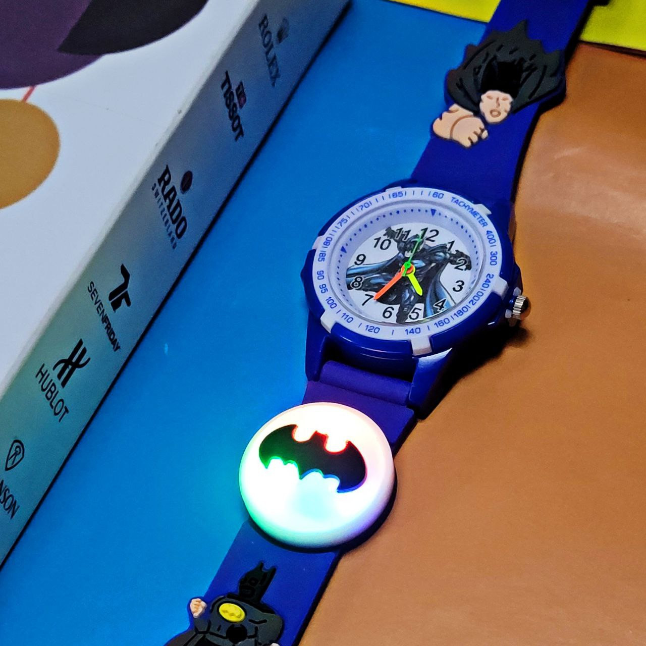 ساعت مچی عقربه ای بچگانه مدل چراغدار 06