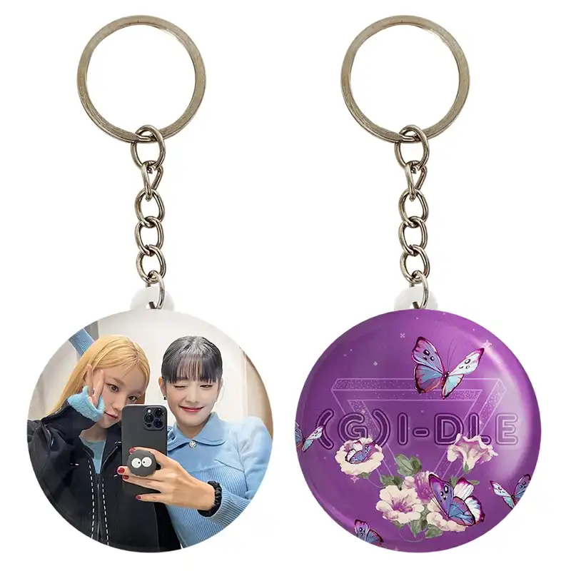 جاکلیدی خندالو مدل گروه جی آیدل GIdle کد 1958419579 مجموعه 2 عددی