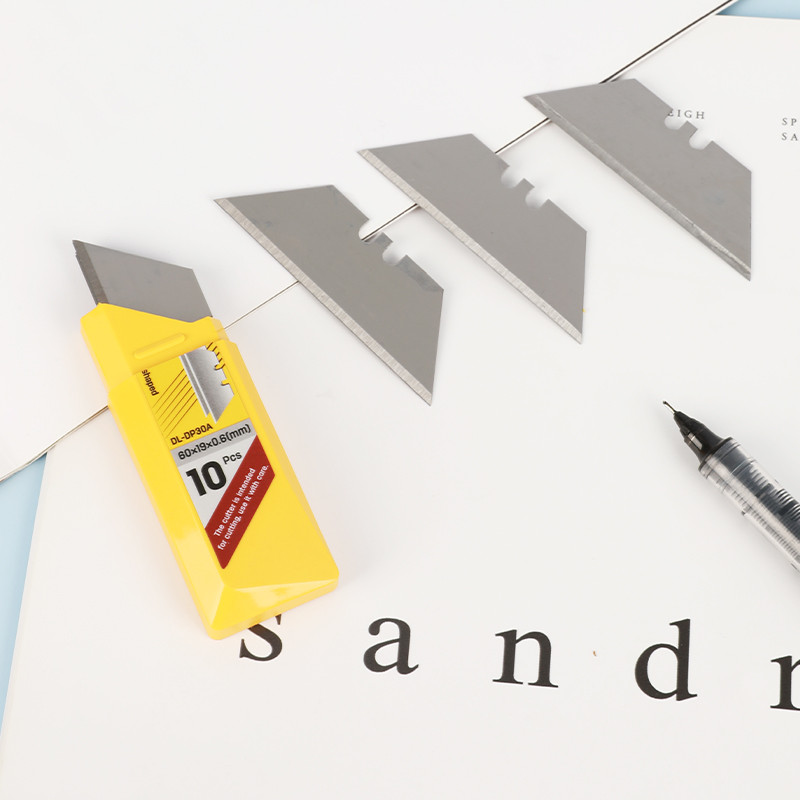 تیغ کاتر دلی مدل DL-DP30A بسته 10 عددی