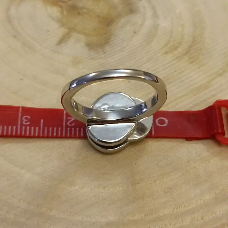 انگشتر زنانه مدل حلقه نگین دار