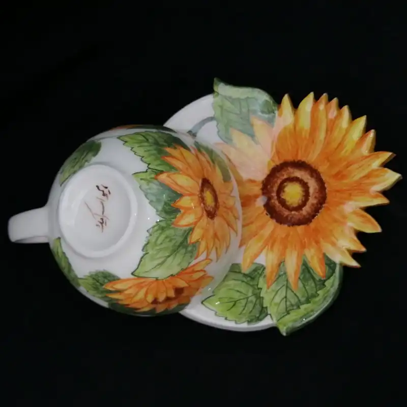 ست فنجان و نعلبکی سرامیکی هیوا طرح گل آفتابگردان کد 10882164
