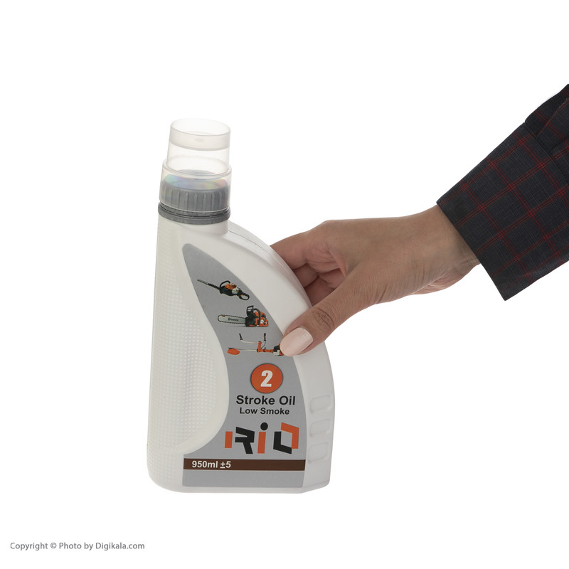 روغن موتورهای دو زمانه ریو کد 001 حجم 950 میلی لیتر
